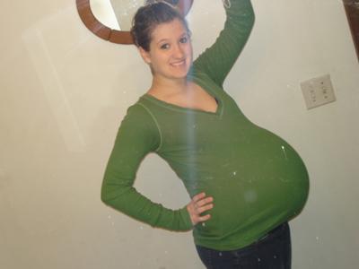 http://www.twin-pregnancy-and-beyond.com/images/38-weeks-twin-pregnancy-picture-21107304.jpg