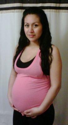 17 weeks pregnant with twins :D