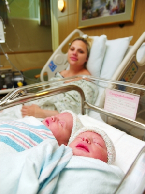 twins in hospital
