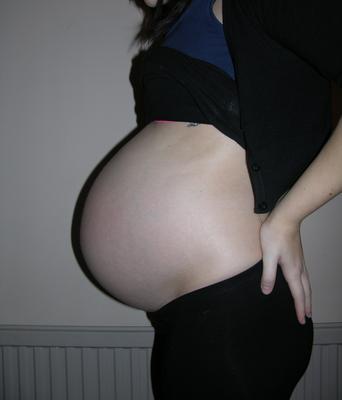 23 недели двойня. Живот на 11 неделе беременности двойней. Живот при беременности двойней 11 недель. Живот на 23 неделе беременности двойней. Животики беременных двойней.