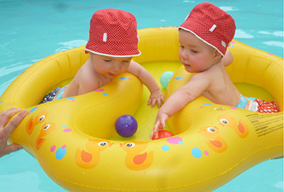 Have you been searching for the best toys for twins?  This extensive guide will help you on your quest to find fun stuff for your twins to play with.