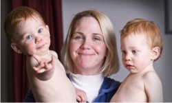 twins use sign language