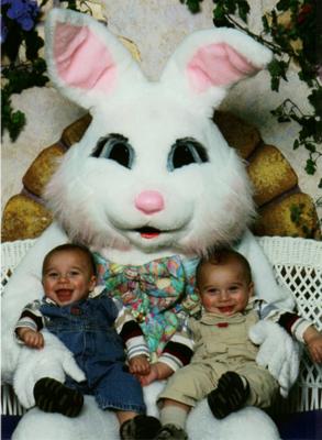 Ethan and Evan go to visit the Easter Bunny!